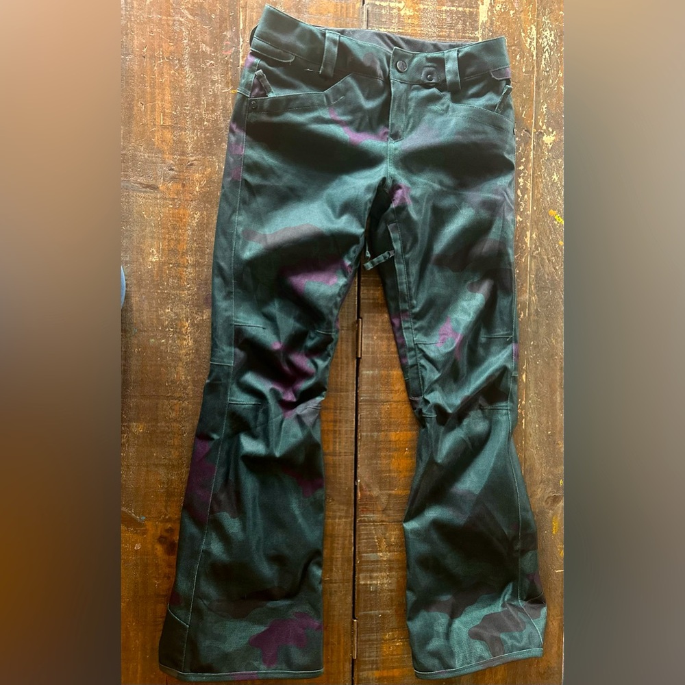 Volcom snowboard pants